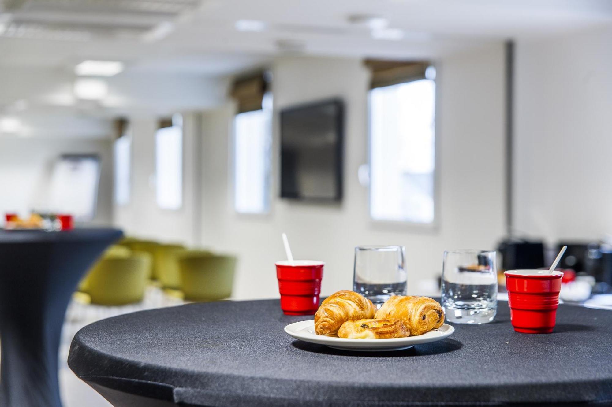 Best Western Plus Paris Velizy Esterno foto