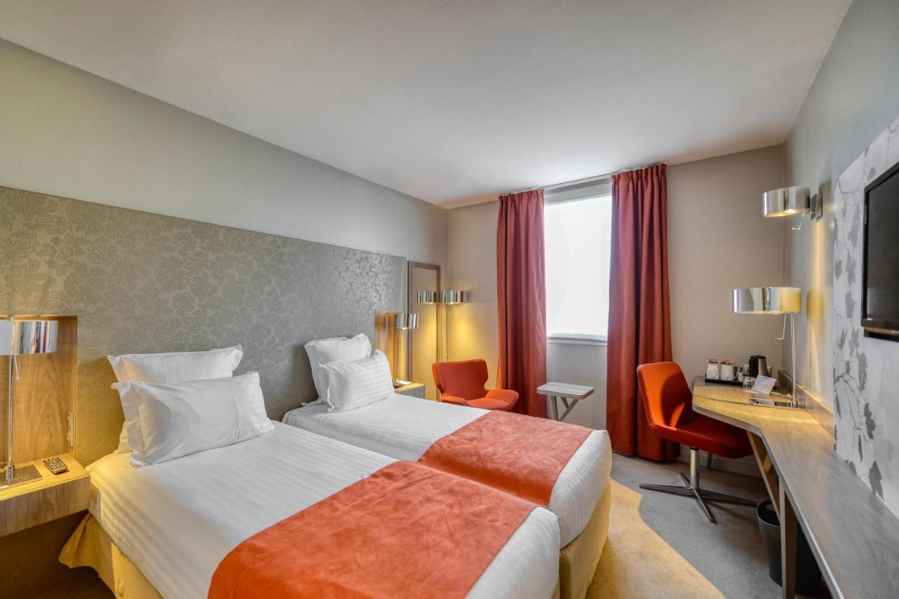 Best Western Plus Paris Velizy Esterno foto