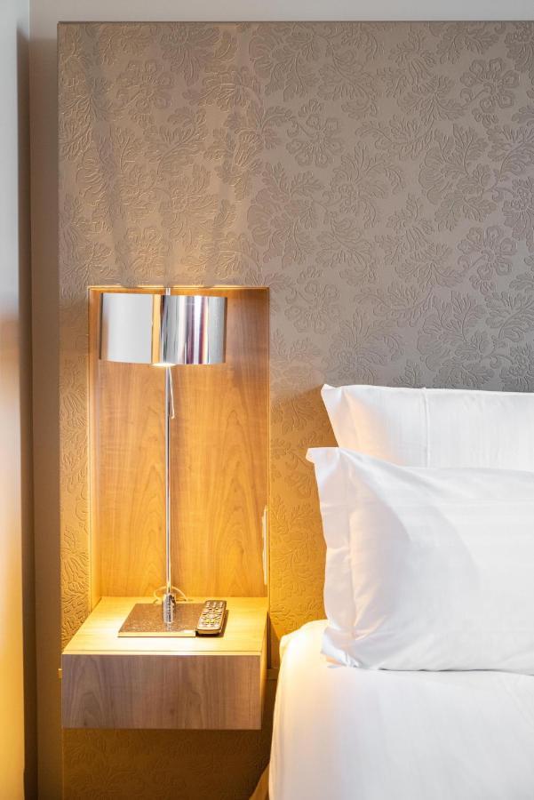 Best Western Plus Paris Velizy Esterno foto